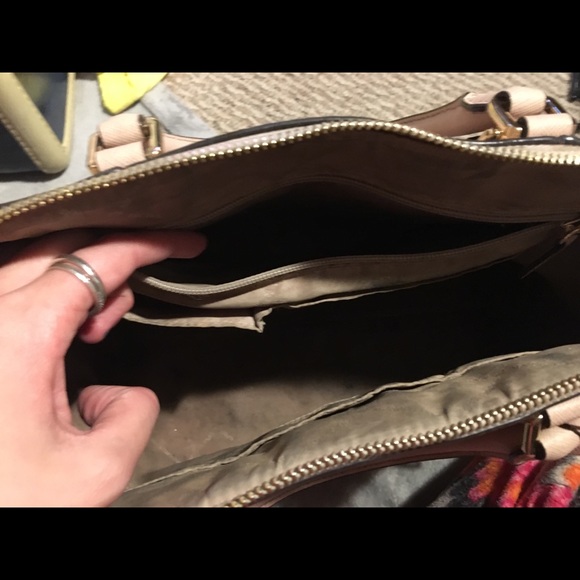 MK purse - Picture 4 of 4